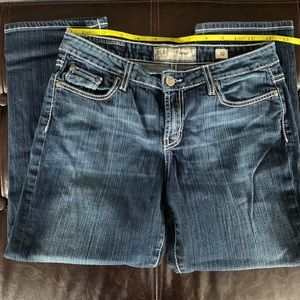 BKE Taylor capri dark wash jeans size 30